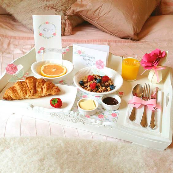 Breakfast in bed for mom