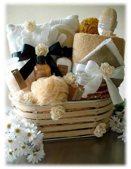 Basket with bathrobe, towels and bathing kit for mom