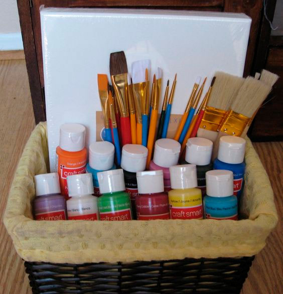 Basket with painting kit for mom