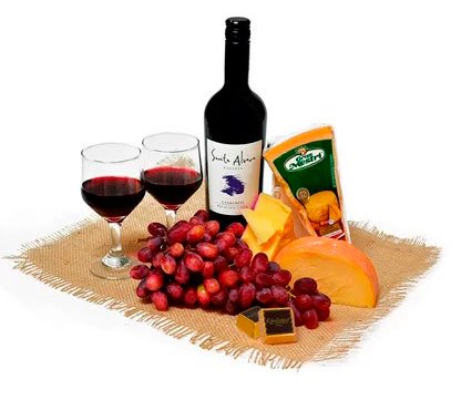 Wine and cheese kit to celebrate the wedding anniversary together