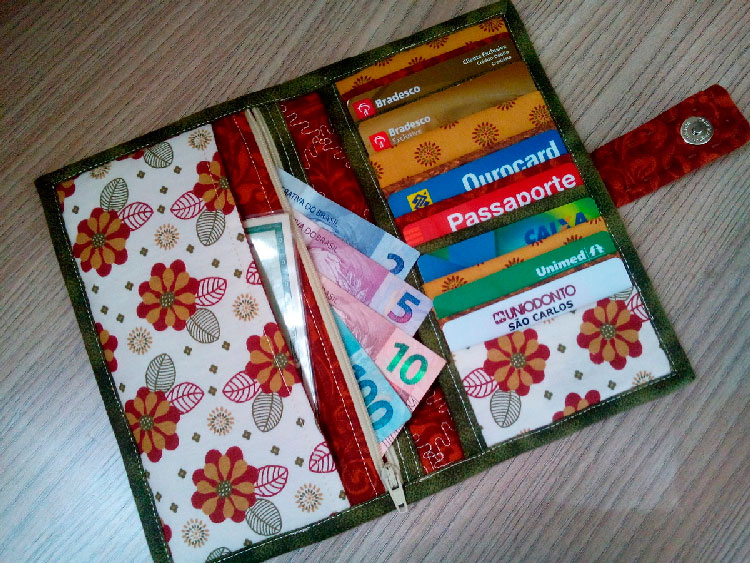 Patchwork wallet for mom