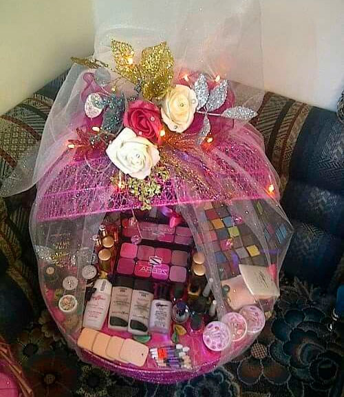 Makeup basket for Mother's Day