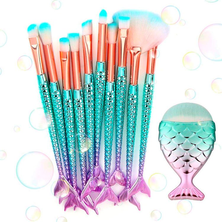 Super cute makeup brushes kit for your friend